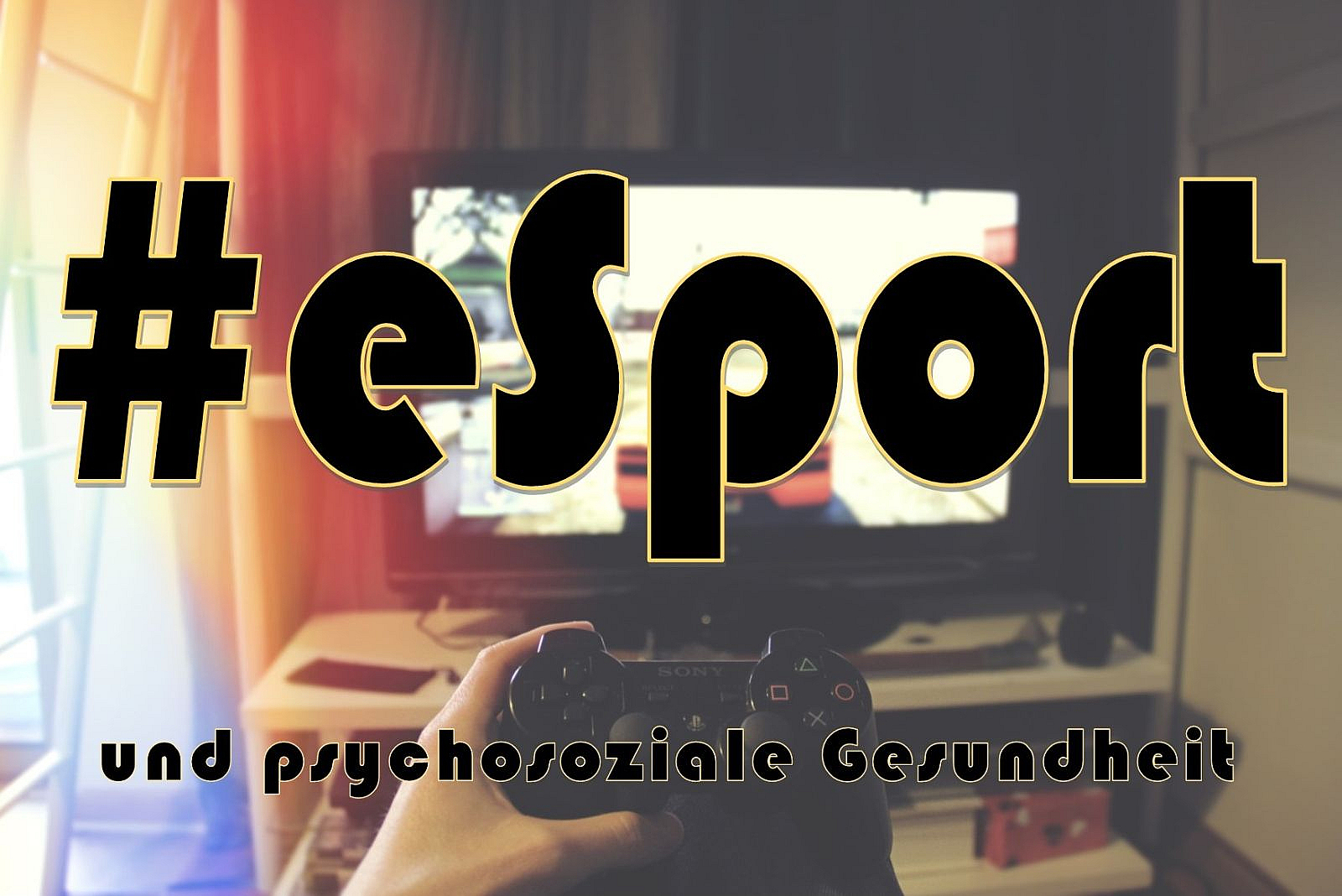 eSport Webinar-Titel psychosoziale Gesundheit, im Hintergrund ein Bildschirm mit Autorennen und ein Playstation-Controller